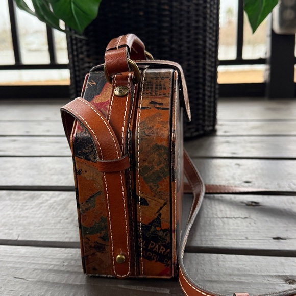 Patricia Nash Old World Leather Crossbody - Picture 2 of 6